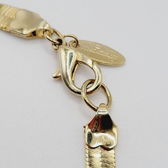 Gold Tone 5mm Herringbone Chain Bracelet Signed Compatibles Hypo-Allergenic 7.25 - Picture 5 of 7